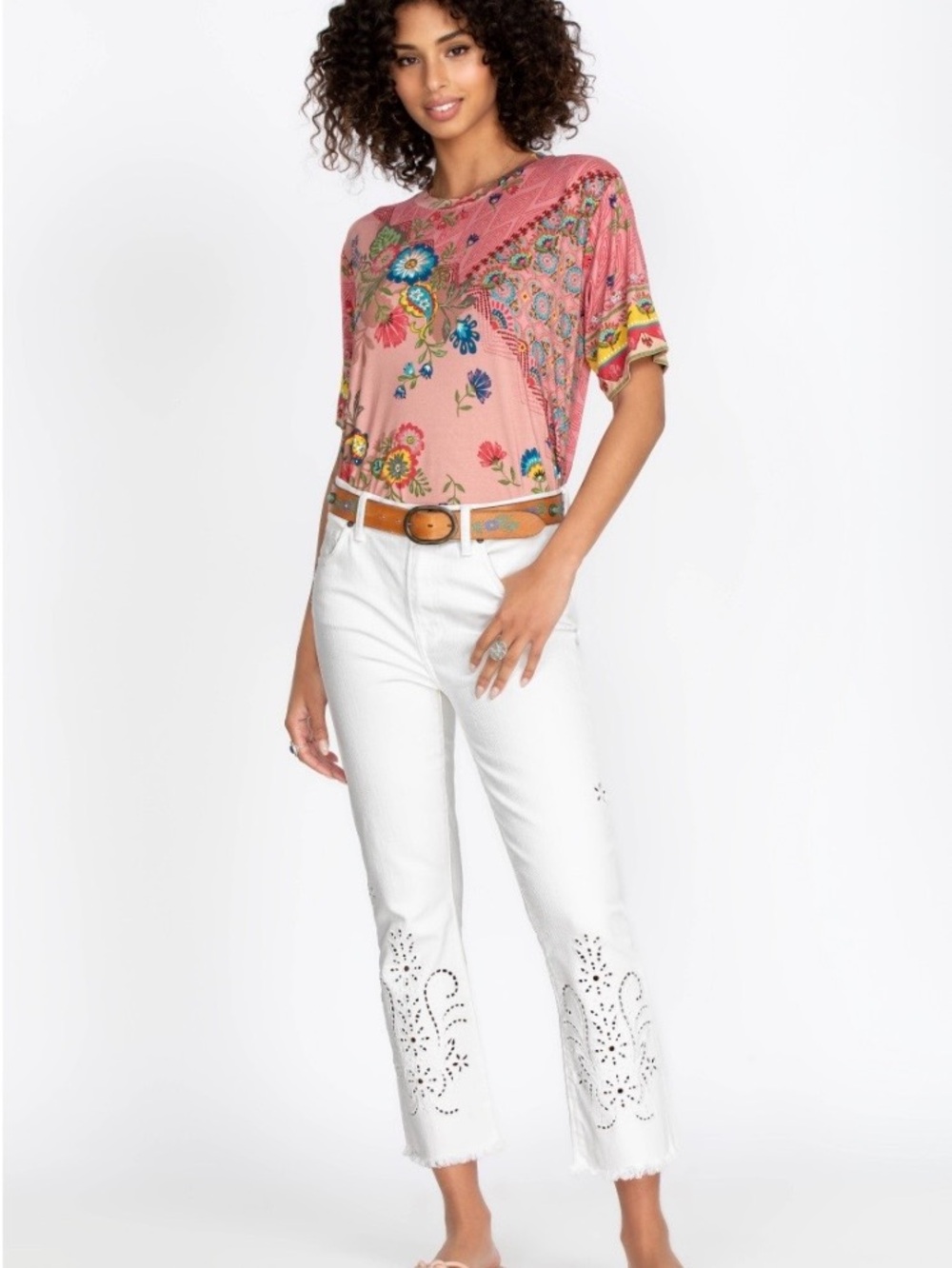 Johnny Was White Cropped Baby Boot Eyelet Embroidered Jeans Raw Hem Size 28